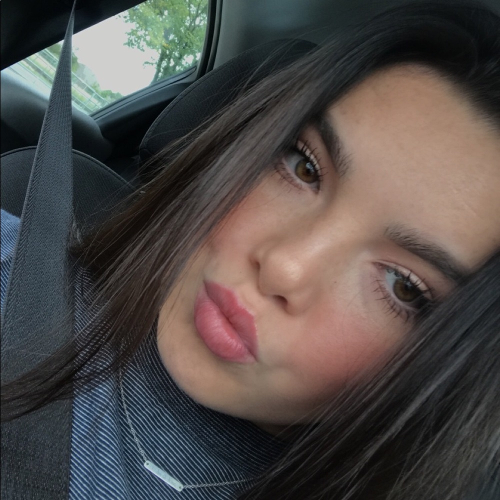 Meet your Posher, Ali